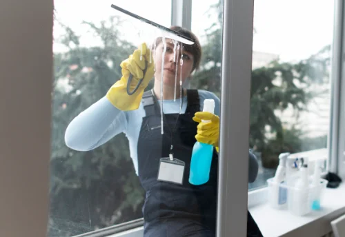 Nettoyage de vitres intérieures et extérieures à Barre